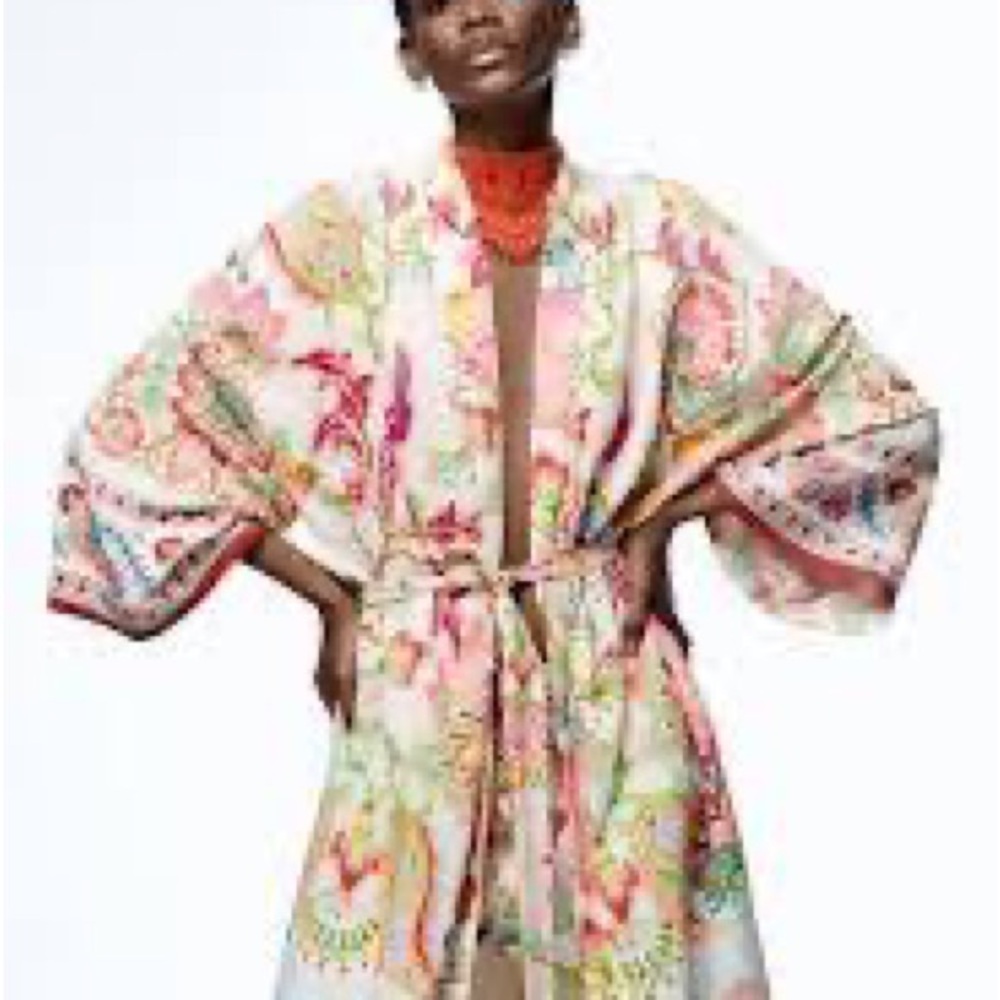 Zara - Brand New NWT - Multicolor Floral Printed Kimono with Belt - Size Medium